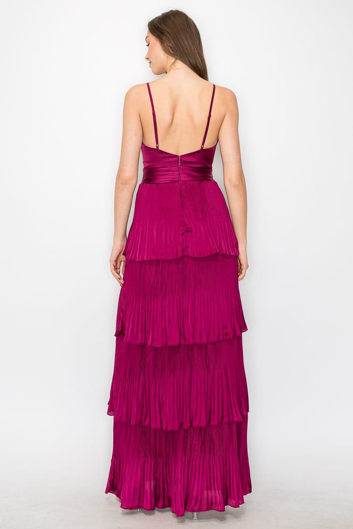 Vestido de tirantes con olanes en falda