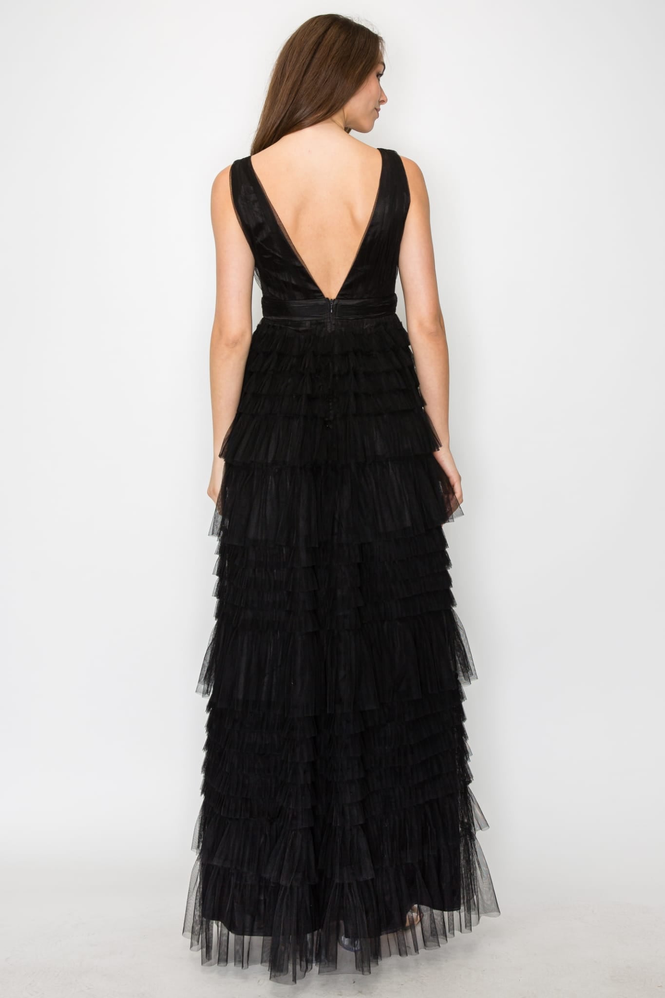 Vestido con olanes de tul en falda