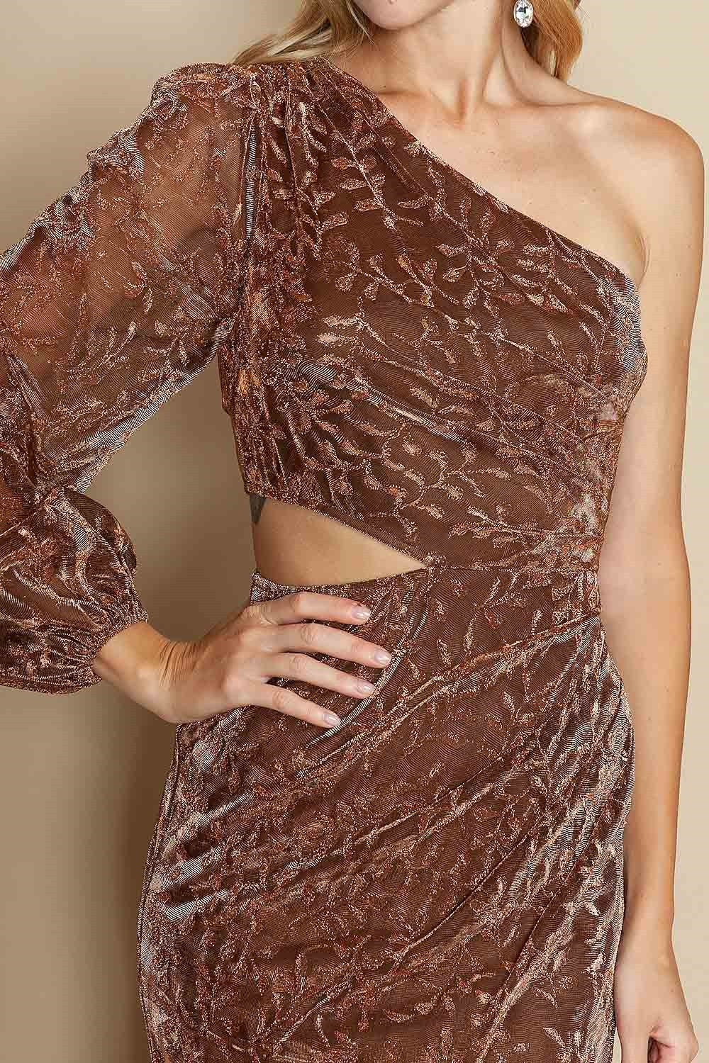 Vestido metálico de una manga