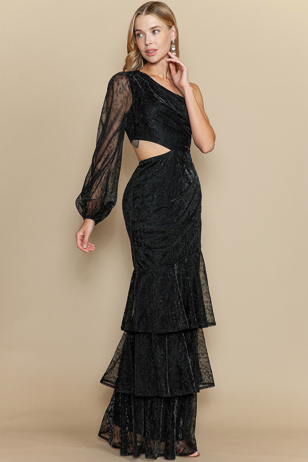 Vestido metálico de una manga