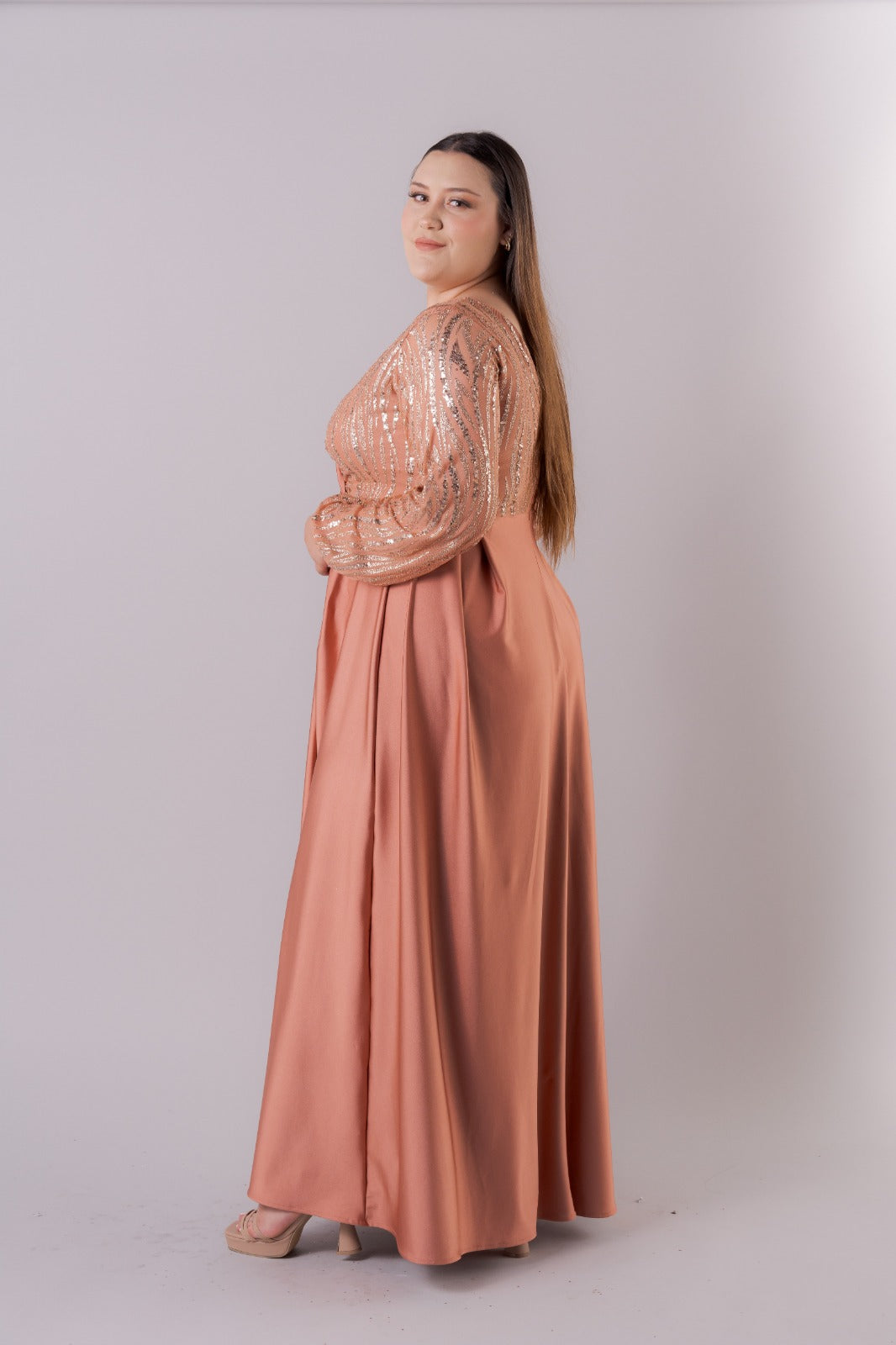 Vestido de manga larga con brillo