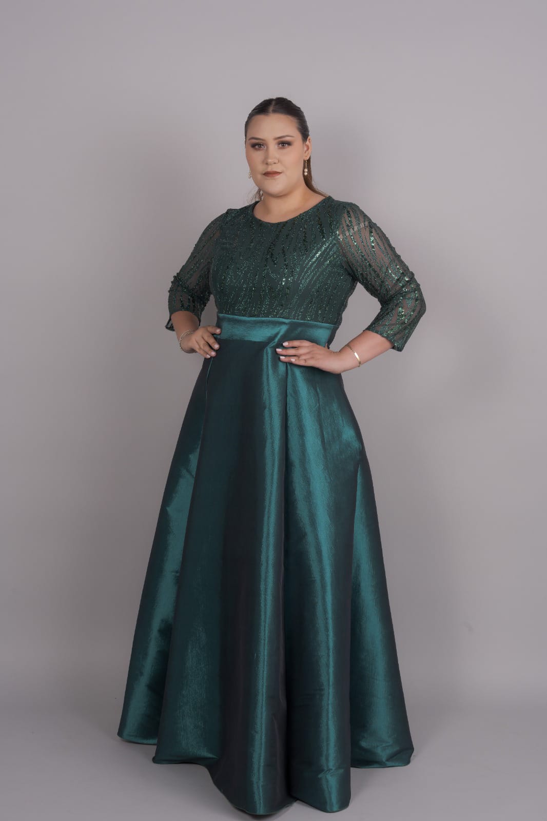Vestido de manga 3/4 con brillo