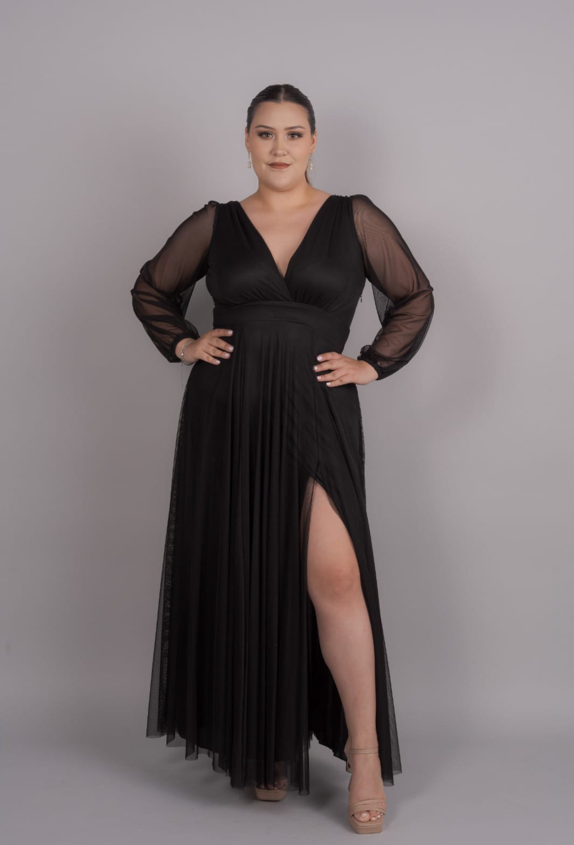Vestido de manga larga transparente