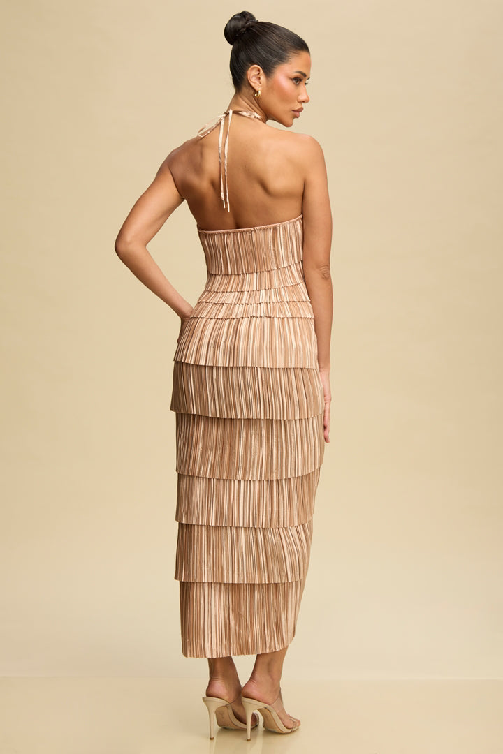 Vestido midi con olanes y cuello halter