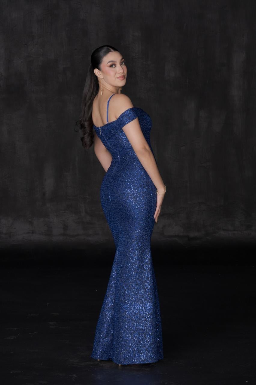 Vestido con escote de corazón y mangas caídas