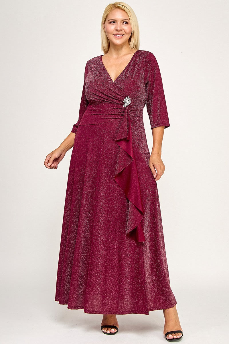 Vestido con escote en V con broche y manga 3/4 PLUS