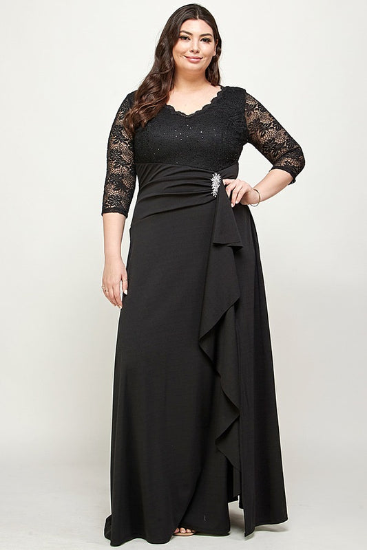 Vestido con encaje y mangas 3/4 PLUS