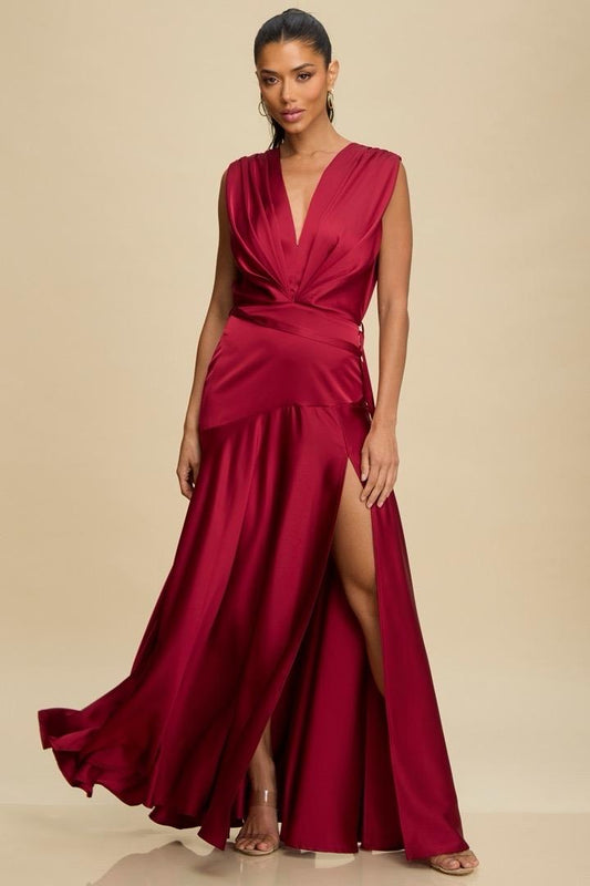 Vestido con escote en V y abertura lateral