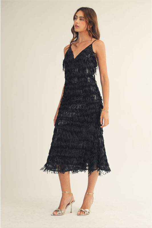 Vestido midi de tirantes y capas de flecos