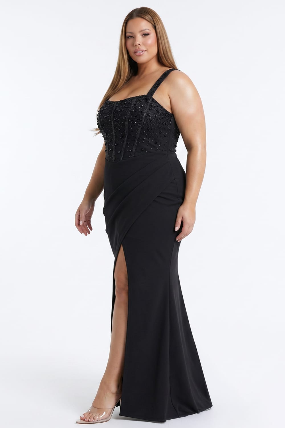Vestido de tirantes con top de perlas PLUS