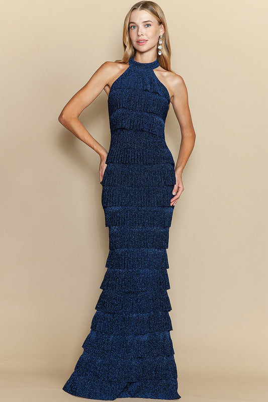 Vestido de cuello halter y olanes