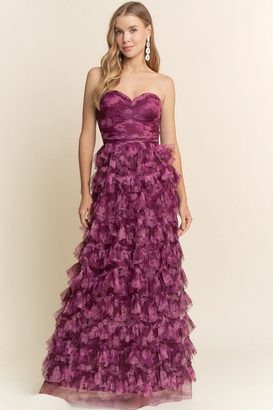 Vestido con escote de corazón y olanes de tul